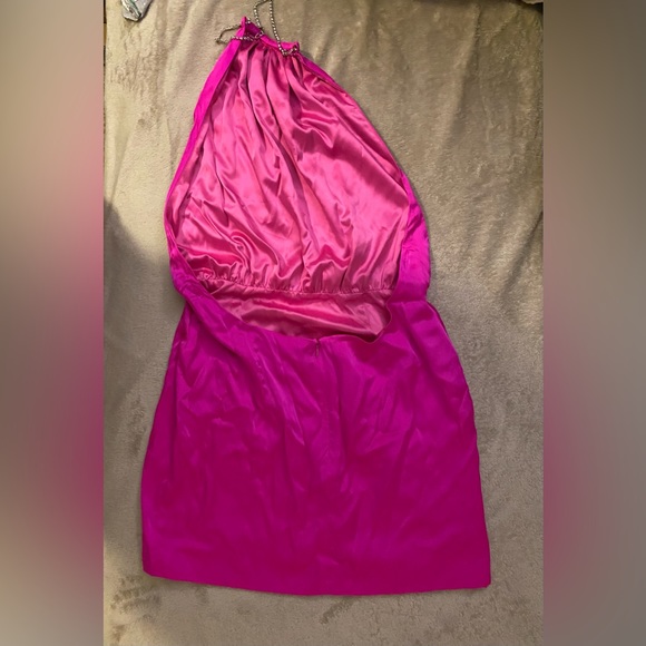 Retrofete Anahita dress in neon pink! Perfect for summer weddings! - Picture 10 of 10